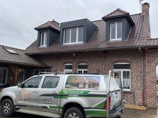 création de chiens assis