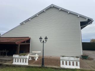 Miniature bardage sur pignon d'un hangar