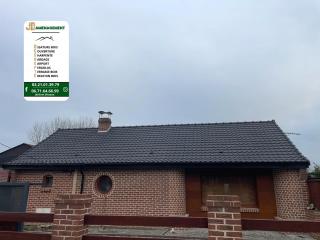 Miniature Pose d’isolation mince, toiture en tuile noire ardoisée,